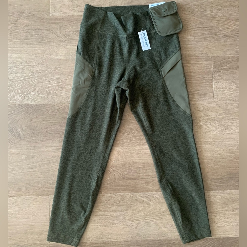 NWT Old Navy Green High Rise Powersoft 7/8 Ankle Leggings, Size Small Petite